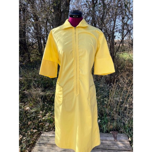 unbranded Dresses & Skirts - Vintage 1970s Yellow Zip Front Casual dress Front Pocket size L